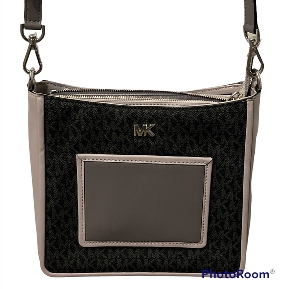 NWOT MICHAEL KORS PURSE !!! 🔥🔥🔥🔥🔥 - Picture 1 of 8